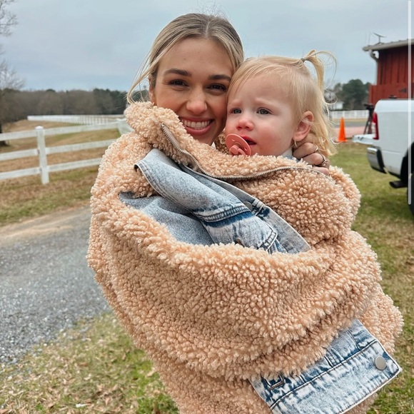 Like new Denim/Sherpa Jacket! - Picture 5 of 5